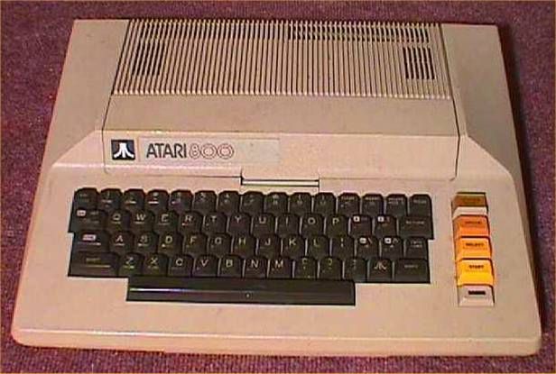 Atari 800 (Fot. Oldcomputers.net)