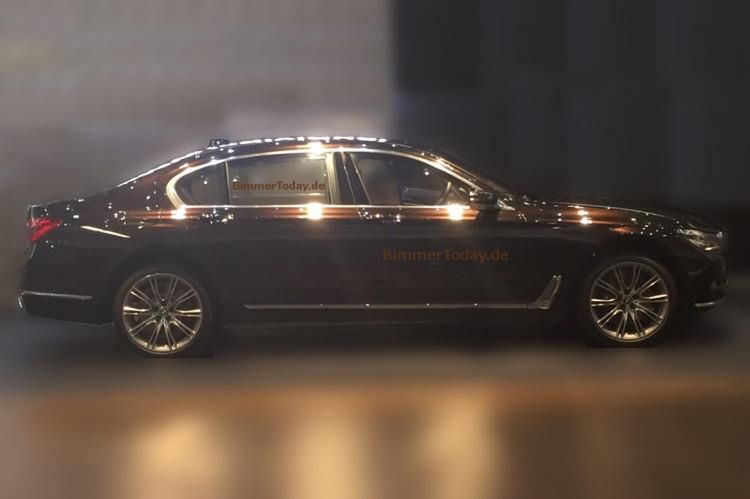Nowe BMW serii 7 (2016) – widok z profilu