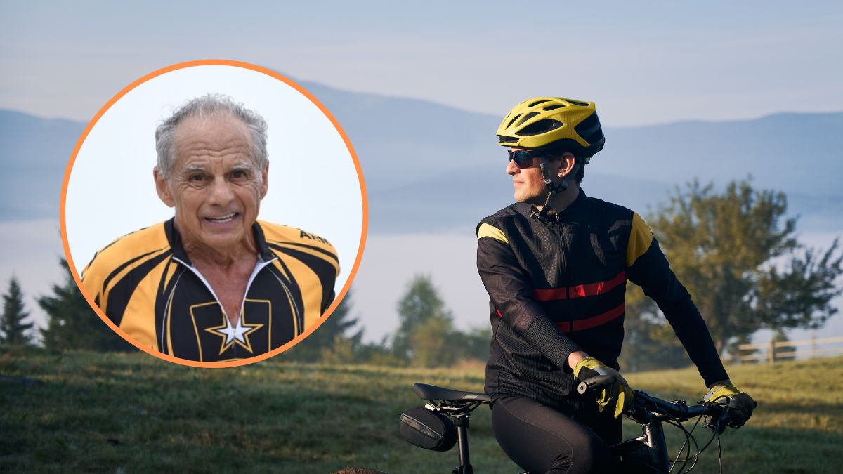 Starszy mężczyzna bierze udział w triathlonie.