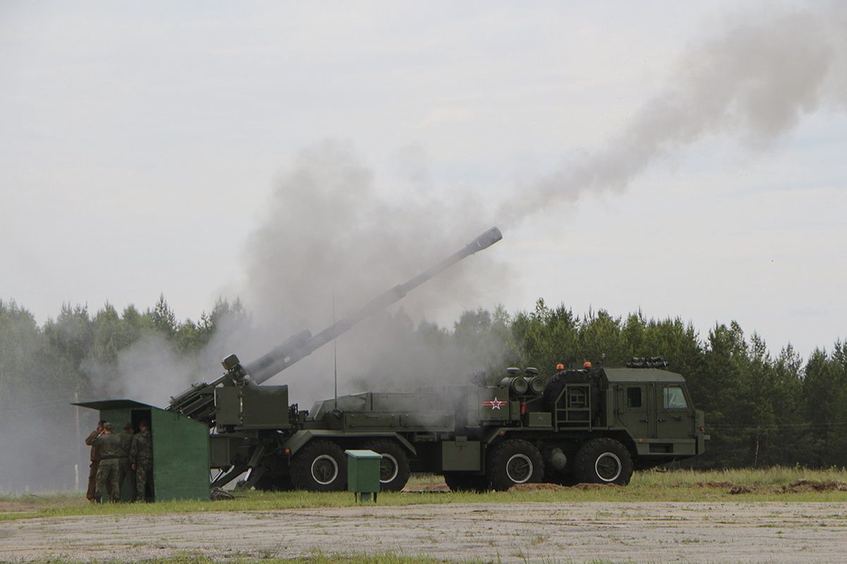 2S43 Małwa during tests
