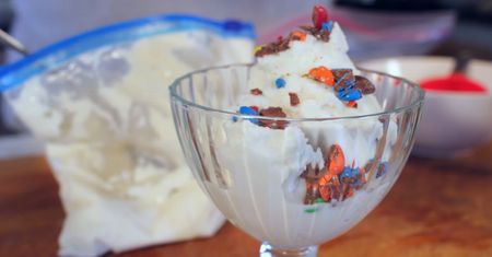 Domowe lody w 5 minut. Nie potrzebujesz maszyny