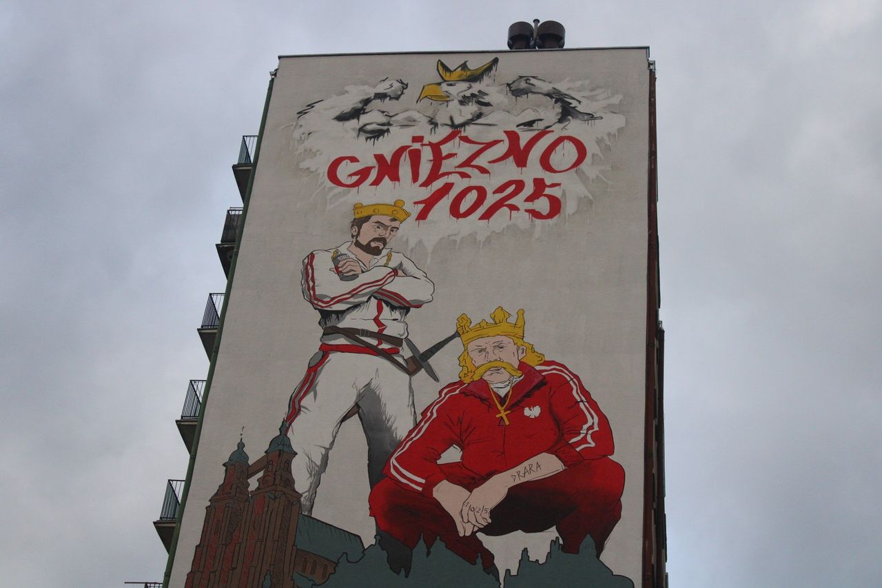 Gniezno: Królowie w dresach. Pomysł budzi emocje u mieszkańców miasta