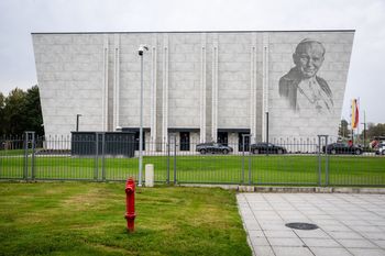 Państwowe miliony na muzeum Rydzyka. NIK zawiadamia prokuraturę