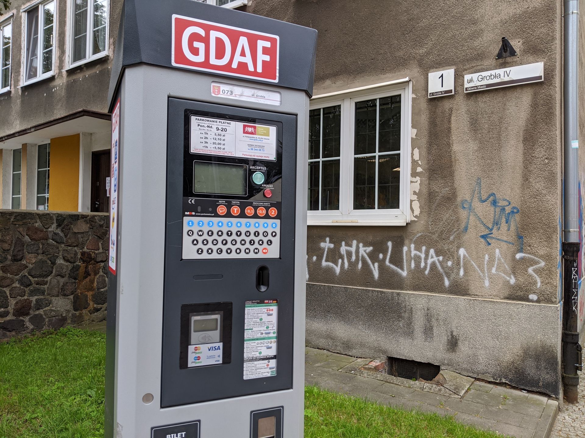 Parkowanie w centrum Gdańska nie należy do tanich