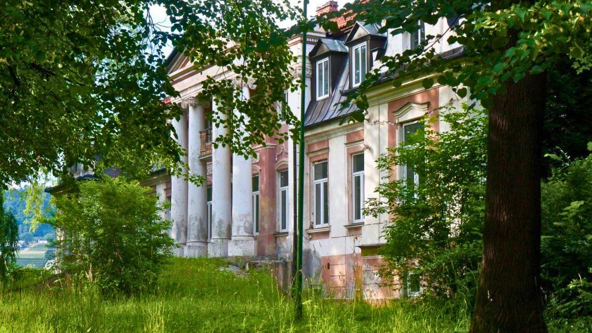 Nawiedzony dwór w Tęgoborzy