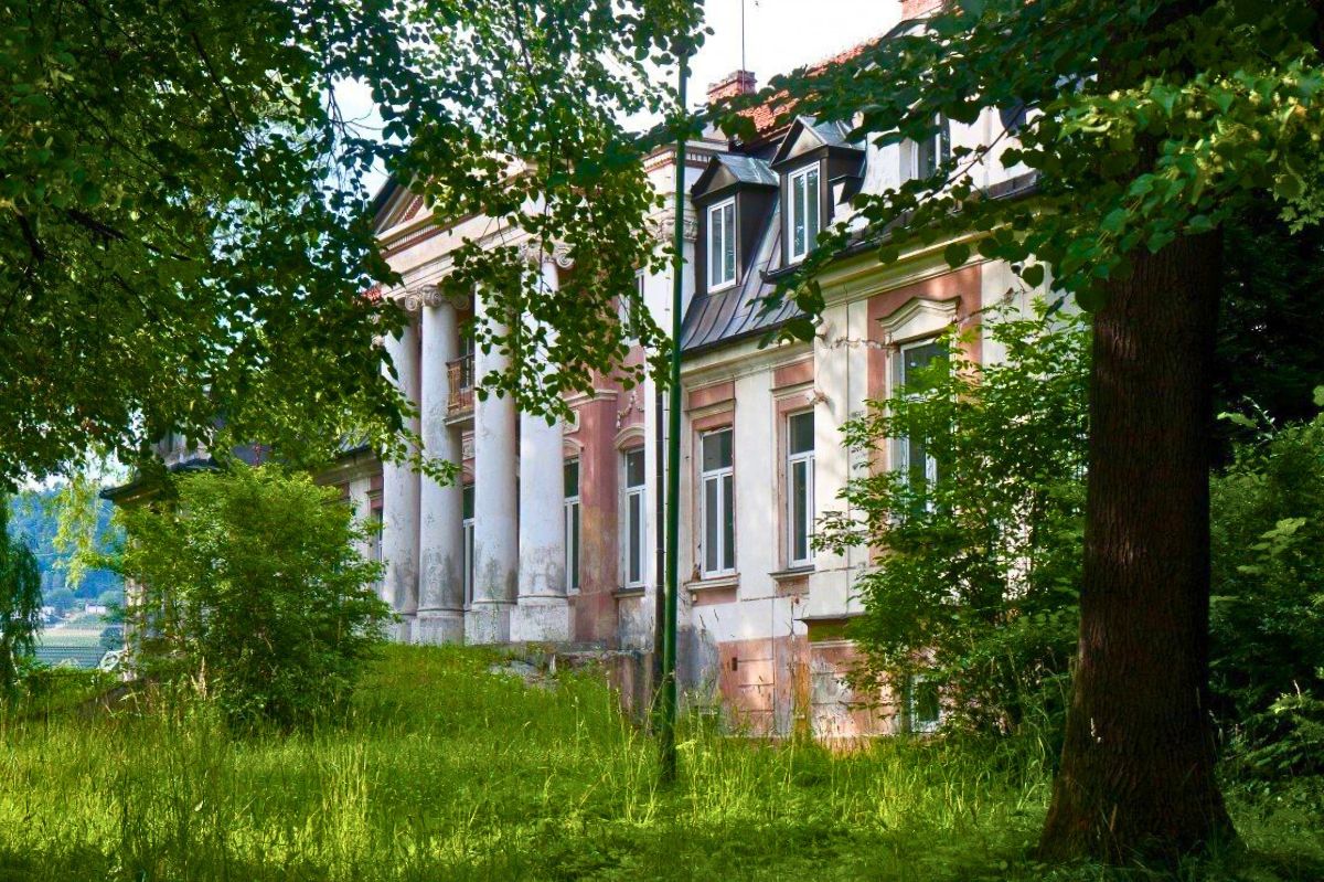 Duchy, czarna magia i przepowiednie. Co wydarzyło się we dworze w Tęgoborzy?