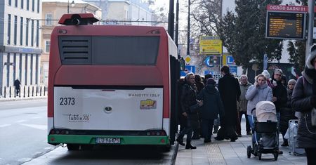Zmiany w rozkładach jazdy od 2 marca. Korekty dla linii 13 i 17