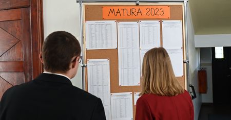 Nagie fotki maturzystów. Uczniowie na celowniku przed egzaminem z matematyki