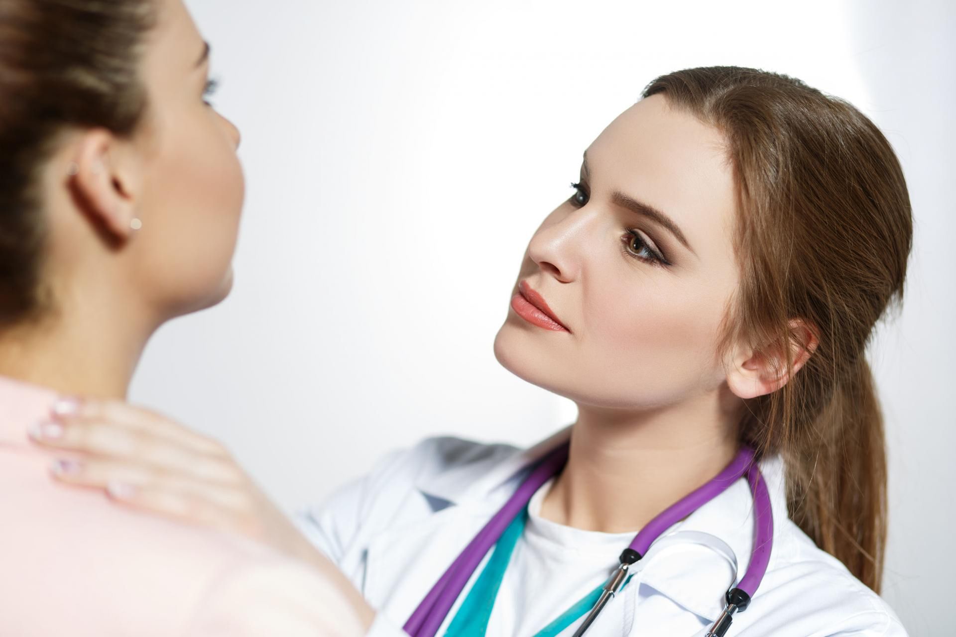 Wybroczyny mogą pojawić się na ciele z różnych przyczyn