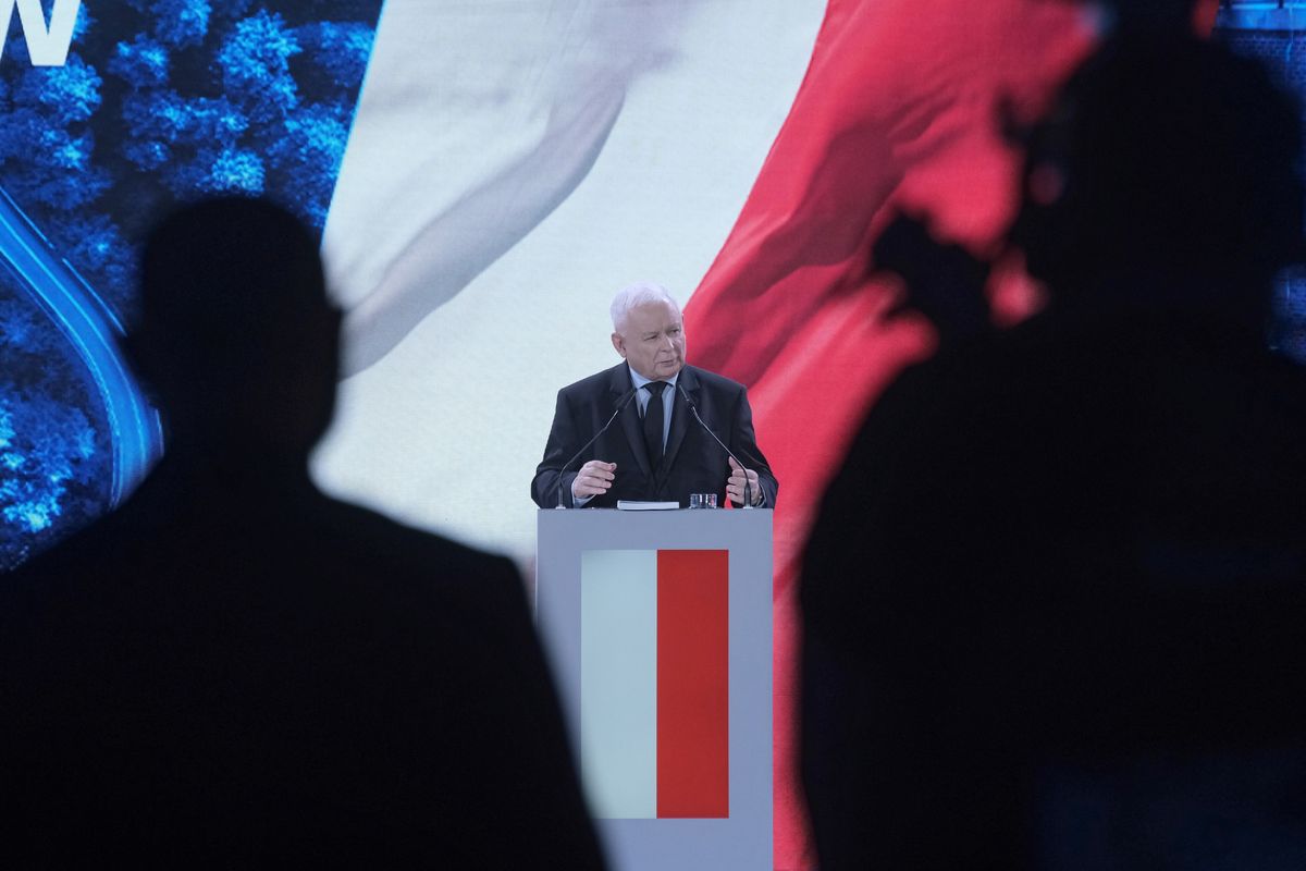 Jarosław Kaczyński podczas konferencji programowej Prawa i Sprawiedliwości w Końskich