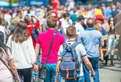 Prawie 3 mln Polaków płacą w ten sposób. Jest kilka pułapek