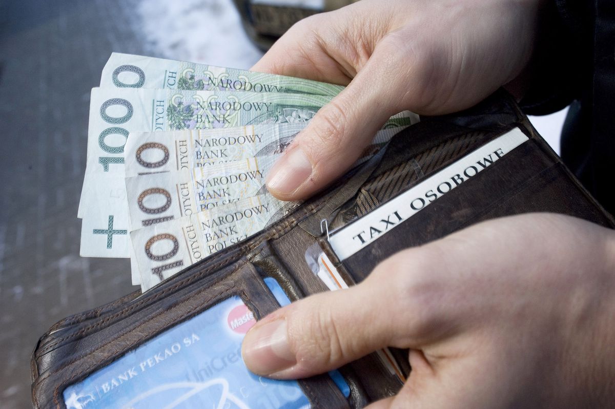 Akceptacja płatności gotówką będzie obowiązkowa? Prezydent Duda zgłosił nowy projekt
