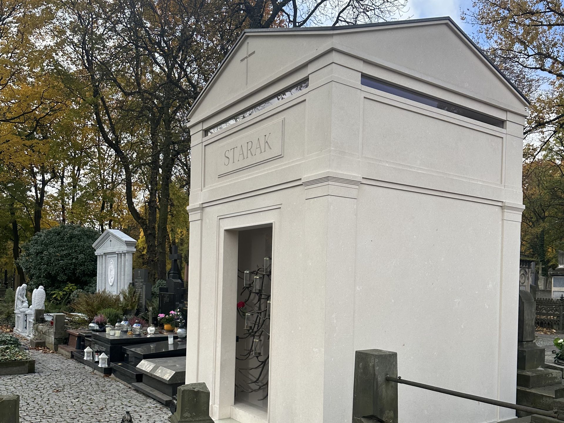 Tak wygląda grób Piotra Woźniaka-Staraka