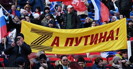 Jak Putin przekonał Rosjan, że muszą wstać z kolan
