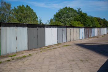 Blaszany garaż a podatek. Jest wyrok na bazie nowych przepisów