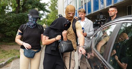 Kryptoafera. Są zarzuty i wnioski o areszt dla trojga zatrzymanych