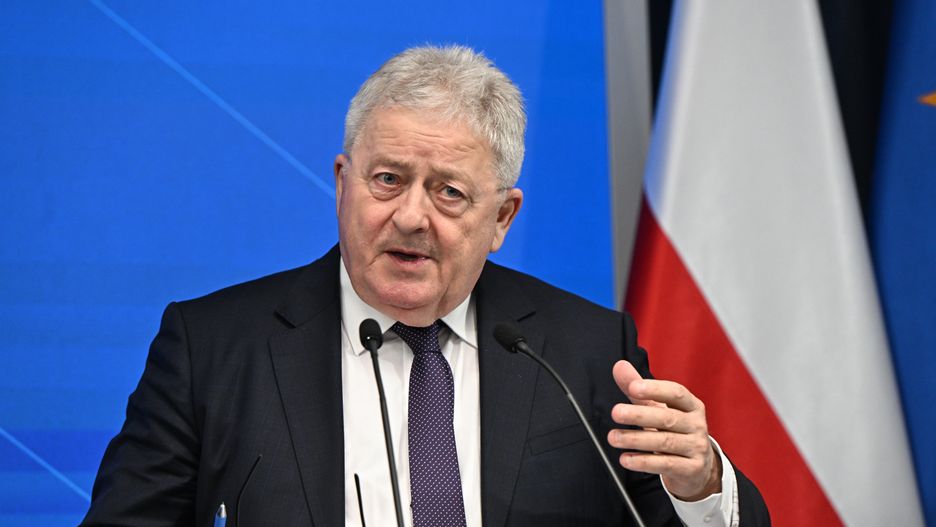 Warszawa, 25.04.2024. Minister rolnictwa i rozwoju wsi Czesław Siekierski na briefingu prasowym w siedzibie KPRM w Warszawie, 25 bm. (aldg) PAP/Radek Pietruszka
