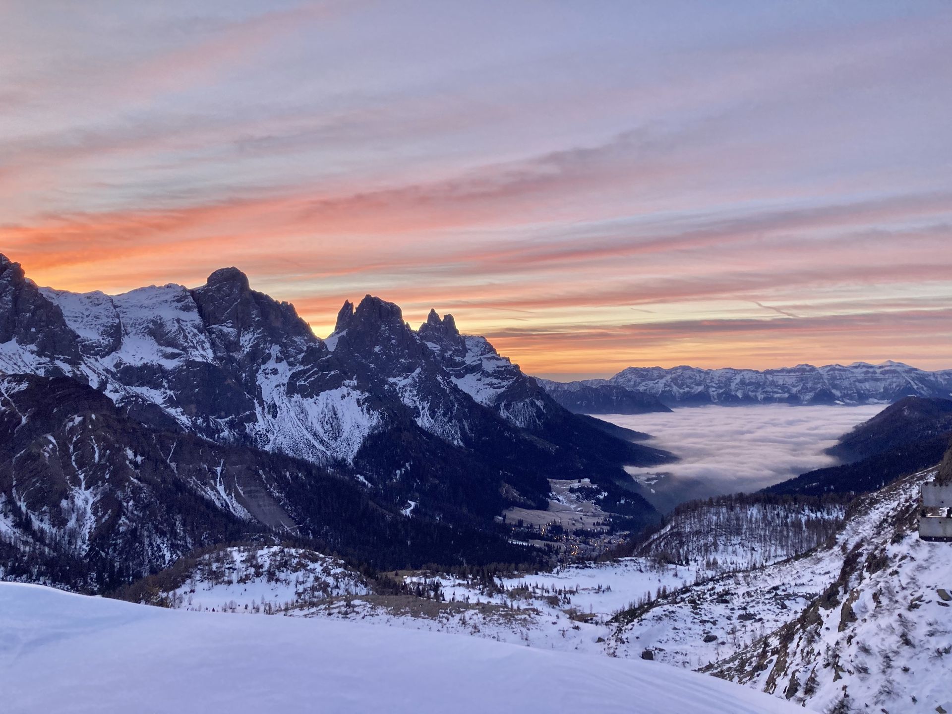 Wschód słońca w Dolomitach