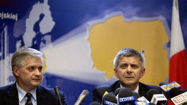 Minister Cimoszewicz i premier Belka na szczycie w Brukseli