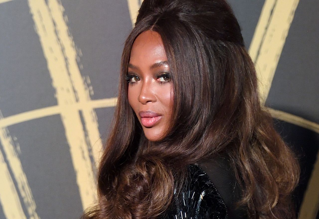 Naomi Campbell pozuje na LFW. Niewiele zostawiła dla wyobraźni