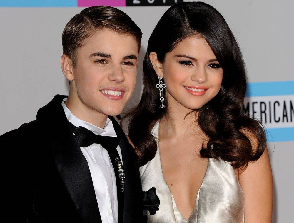 Justin Bieber i Selena Gomez w 2011 roku