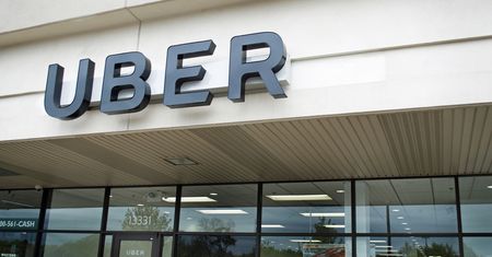 Epidemia koronawirusa. Uber reaguje i zapowiada zmianę polityki