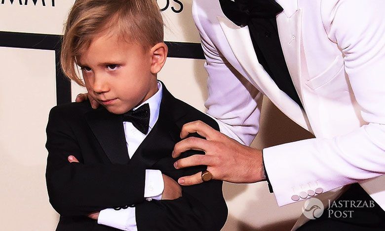 Grammy 2016: Oto najmłodszy gość czerwonego dywanu. Która gwiazda zabrała go ze sobą?