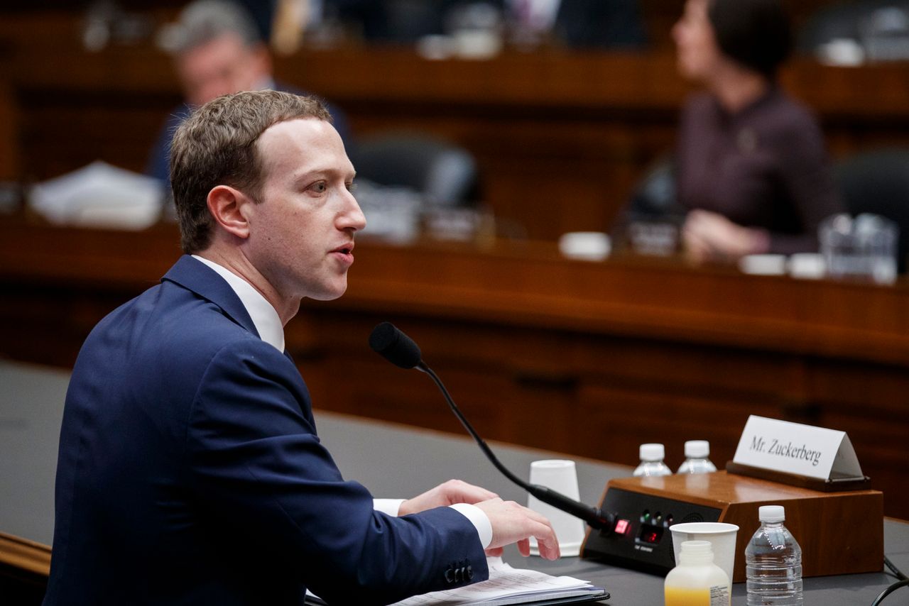 Afera Cambridge Analytica. Bruksela chce zaprosić Zuckerberga 