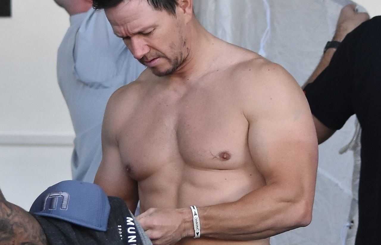 Mark Wahlberg zamienił się w bestię. Pokazał mięśnie
