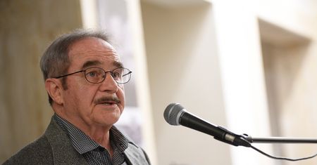 Henryk Grynberg: polski rząd nie chce uchodźców? Dla nich to nawet lepiej