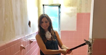 Kupują rudery i sprzedają z zyskiem. Niektóre są jak z horroru