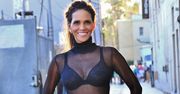 Halle Berry wygina śmiało ciało w bambusowym lesie. 51-latka przekracza kolejne granice
