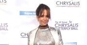 Halle Berry jest w ciąży? Aktorka dumnie pręży zaokrąglony brzuszek