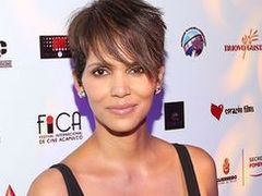 Halle Berry wygląda olśniewająco