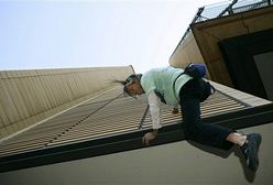 Francuski człowiek-pająk wspiął się na budynek w Berlinie