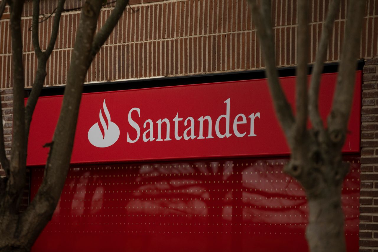 Santander walczy z awarią bankowości internetowej, fot. Getty Images