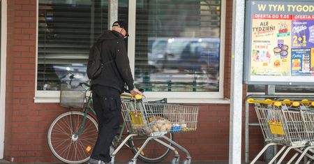 Obniżka VAT na żywność. Efekt? Ceny spadną o kilka groszy