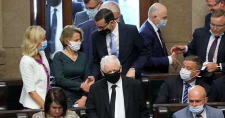"Lex TVN". Wniosek o reasumpcję głosowania. Podpisali się m.in. Kaczyński i Suski