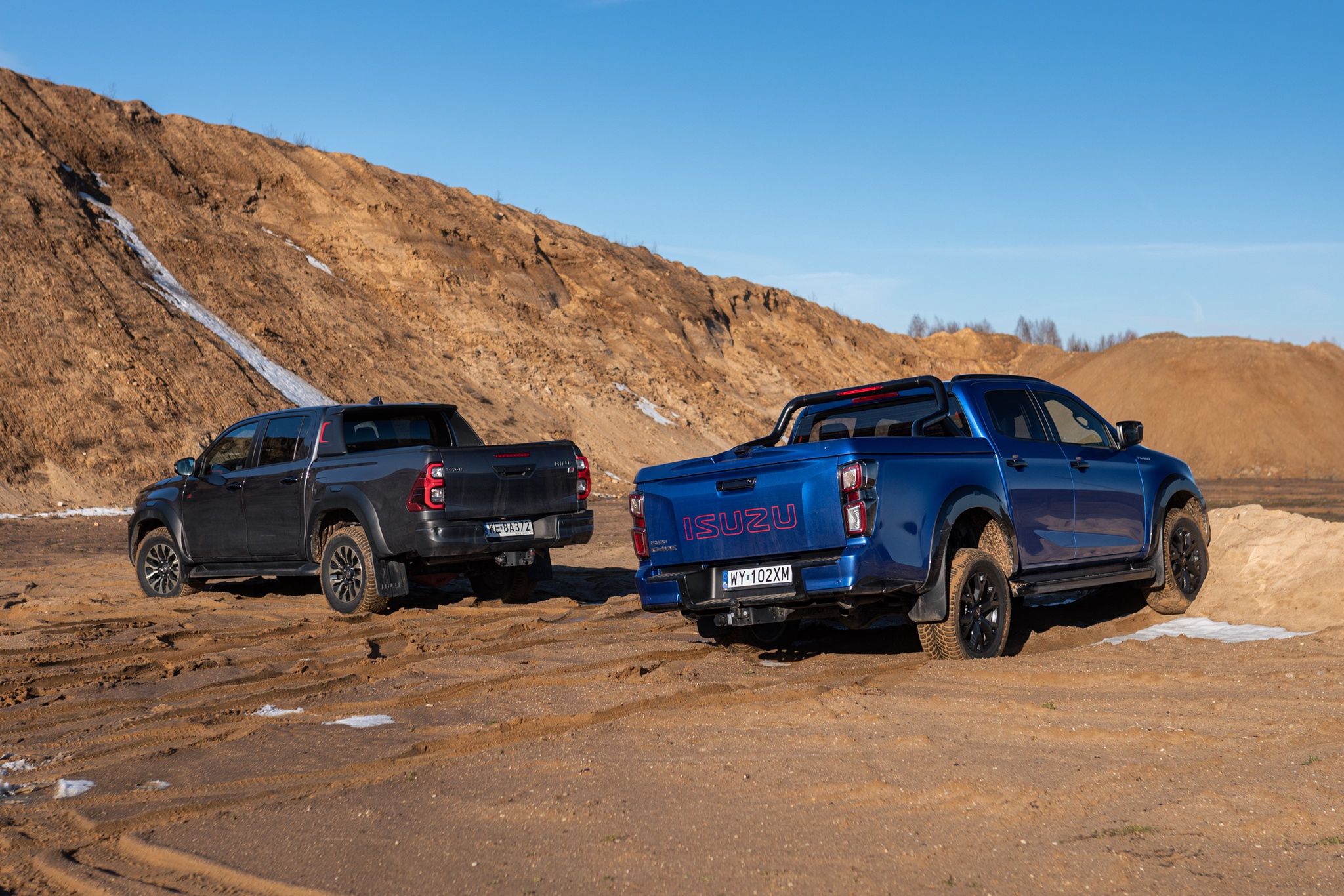 Isuzu D-Max i Toyota Hilux