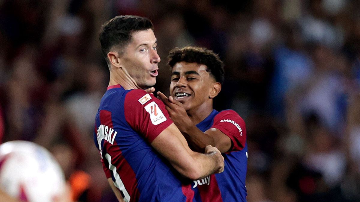 Lamine Yamal jest klubowym kompanem Roberta Lewandowskiego