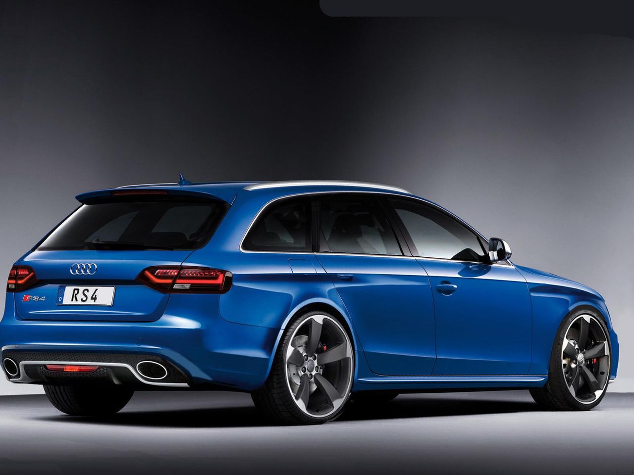 Audi RS4 Avant (wizualizacja autorstwa MOMOYAK, źródło: WCF)