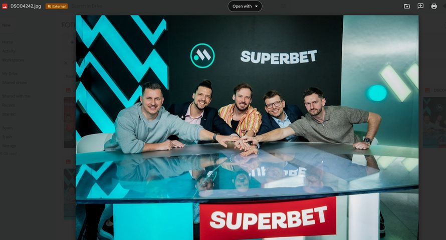 Superbet przedłuża współpracę z Meczykami i Foot Truckiem na 2026 rok