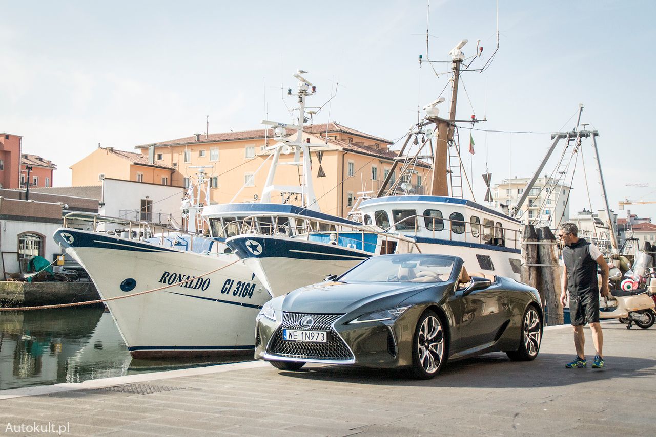 Lexus LC500 Convertible (2021)