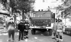 Strażak zmarł w drodze na akcję. "90 minut walki"