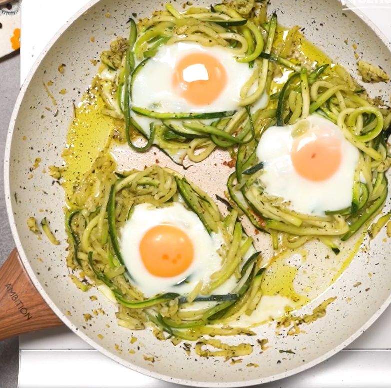 Fried eggs with zucchini