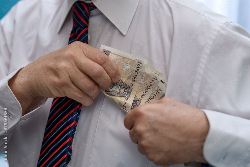 Dodatek pielęgnacyjny - sprawdź, kto może go otrzymać? W pow. jasielskim otrzymuje dodatek ponad 45 tysięcy osób.