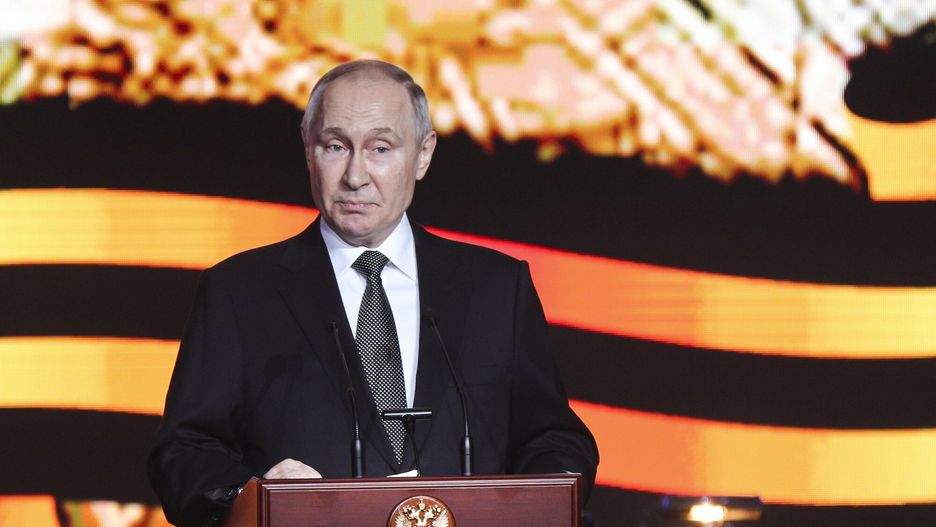 Rosjanie ?wi?tuj? 80. rocznic? bitwy pod Stalingradem
Russian President Vladimir Putin delivers his speech as he attends commemorations marking the 80th anniversary of the Soviet victory in the battle of Stalingrad in the southern Russian city of Volgograd, once known as Stalingrad, Russia, Thursday, Feb. 2, 2023. The battle of Stalingrad turned the tide of World War II and is regarded as the bloodiest battle in history, with the death toll for soldiers and civilians estimated at about 2 million. (AP Photo)