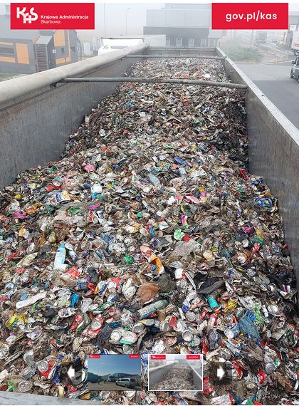 Ciężarówka przewoziła nielegalnie odpady