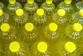 Obniża ryzyko raka o ponad 30 proc. Ten olej warto mieć w swojej kuchni