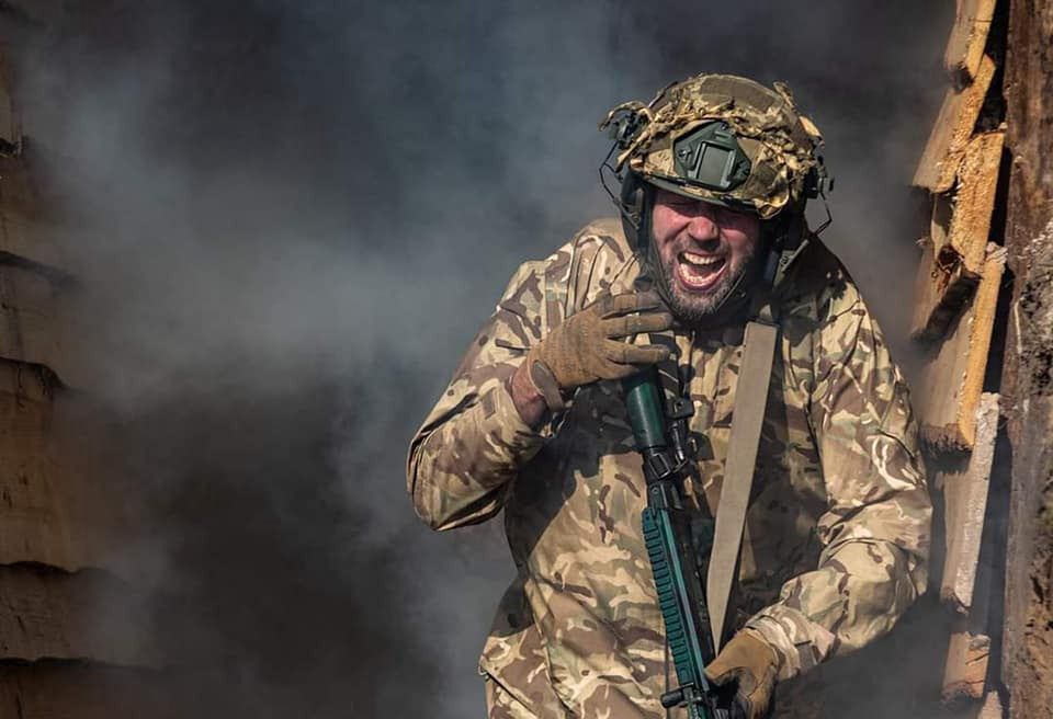 Klną, wściekają się, grożą zemstą - tak ukraińscy żołnierze reagują na doniesienia o rosyjskiej zbrodni